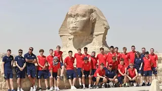 منتخب شباب روسيا يزور الأهرامات قبل ودية مصر الثانية (صور)