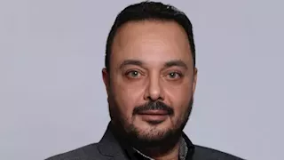 سامح صفوت يثير الجدل برسالة من المستشفى: "في ناس قطعت أرزاقي"