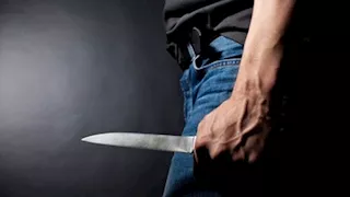 بسبب معاكسة شقيقته.. شاب يصارع الموت إثر طعنات غادرة في مشاجرة بكفر شكر