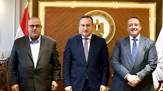 وزير التعليم العالي يبحث مع نقيب المهندسين دعم الابتكار وسوق العمل