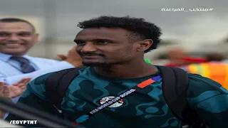 "على أنغام حلوة يا بلدي".. أول فيديو من داخل طائرة بعثة منتخب مصر بعد تحركها لمطار العلمين