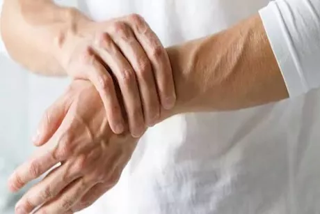 هل يرفع التهاب المفاصل الروماتويدي خطر فشل القلب؟ دراسة تكشف مفاجأة