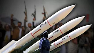 الحوثيون يعلنون استهداف مطار أبها السعودي بصواريخ باليستية