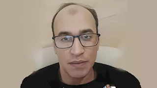 عازف الأورج أحمد شاكر يكشف كواليس فيديو مصطفى كامل: "ابني سألني مين اللي بيشتمك؟"