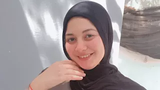 "بساعد أبويا وبسدد ديونه".. طالبة من الباجور تحكي لرئيس الوزراء رحلة كفاحها