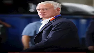 بعد هزيمته.. المدير الفني لفرنسا ينتقد حكم المباراة: "مواقف ليست في صالحنا"