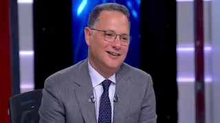 شريف عامر يستعرض أدوات الغش في الامتحانات: متاحة عبر الإنترنت