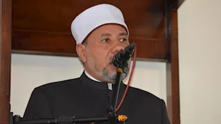 عبدالمالك يلقي أول خطبة جمعة بمسجد فرع جامعة الأزهر بأسيوط بعد افتتاحه