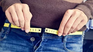 هل تسبب الملابس الضيقة أضرارا على الخصوبة والأعصاب والجهاز الهضمي؟