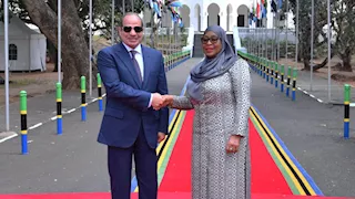  الرئيس السيسي يعلن الاتفاق على مشروعات مشتركة في الزراعة والموانئ والربط البحري مع تنزانيا
