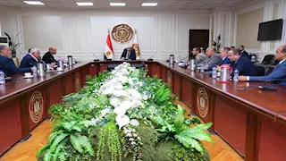 وزير العمل: حريصون على استمرار سياسة الباب المفتوح مع المستثمرين