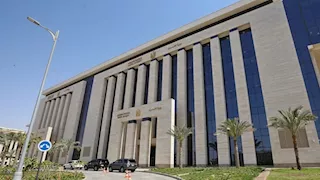 شركات تُغري كوادر النقل بـ3 أضعاف المرتب.. والوزارة تحظر الاستقالة والإجازات 10 سنوات