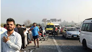 4 وفيات و21 مصابًا.. ننشر أسماء ضحايا حادث طريق بنها الحر- صور