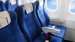  لماذا تفضل شركات الطيران اللون الأزرق لمقاعد الطائرات؟ 