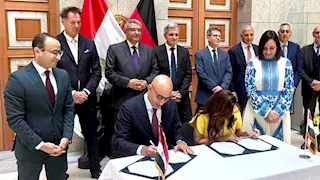 "التعليم" ومؤسسة ساويرس تطلقان 10 مدارس مصرية ألمانية لتأهيل الطلاب لسوق العمل