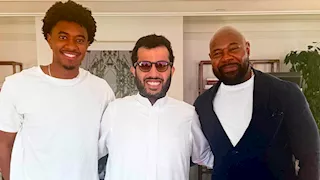 تركي آل الشيخ ينشر صورته مع أنطوان فوكوا ويعلن التحضير لمفاجأة تجمعهما