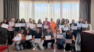 طلاب بإعلام القاهرة يشاركون في المدرسة الصيفية بجامعة أوتونوما في رشلونة