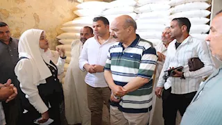 محافظ السويس يحيل مخالفات صرف الأسمدة المدعمة بجمعية شندورة للنيابة العامة  