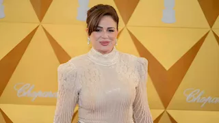 داخل كنيسة في كندا.. إلهام شاهين تشعل شمعة والجمهور: "شكرا لمحبتك"