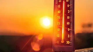 الحرارة تتخطى 43 مئوية.. بيان عاجل من "الأرصاد" بشان حالة الطقس غدًا
