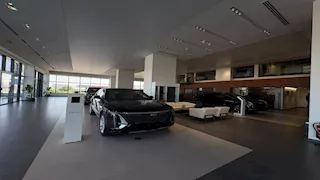 كاديلاك تستعرض ESCALADE IQ وOPTIQ الكهربائيتين بمصر.. أسعار وتفاصيل