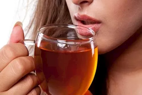 ألم الكلى بعد شرب الشاي- هل له دلالات خطيرة؟           