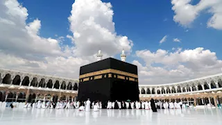 قبل حجز العمرة.. أخطاء قد تعرضك لإلغاء الرحلة أو خسارة أموالك