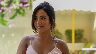 يارا السكري وميريهان حسين.. 20 صورة للنجمات على البحر بإطلالات صيفية
