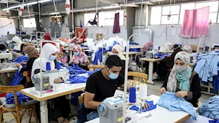 غرفة الملابس توقع اتفاقا لدعم الصادرات عبر مركز لوجستي بكينيا