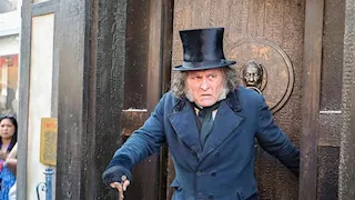جوني ديب يتصدر الترند بعد ظهوره بشكل غريب بإعلان فيلم " Ebenezer: A Christmas Carol"