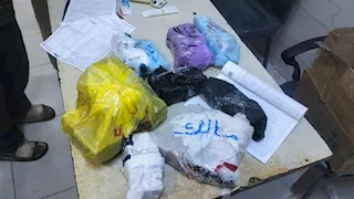 يد مبتورة ومبلغ مالي ضخم.. تفاصيل حادث مأساوي على الصحراوي بالمنيا (صور)
