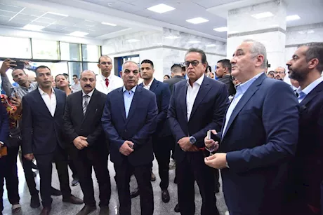 وزير الصحة يشيد بتطوير مستشفى أورام الإسماعيلية بجولة تفقدية