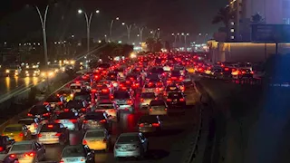 تونس وطرابلس.. كيف أشعلت الكهرباء احتجاجات تهدد قيس سعيّد والدبيبة؟ فيديو