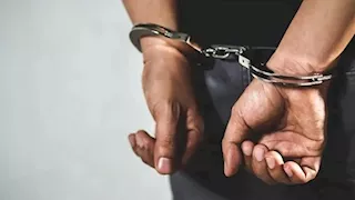 ضبط سائق "ربع نقل" عرّض حياة المواطنين للخطر بالقاهرة