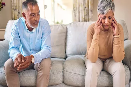 دراسة حديثة: الخرف قد يزيد خطر إصابة الزوج أو الزوجة بالمرض
