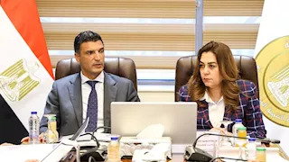 وزراء التنمية المحلية والبيئة والصناعة يبحثون دعم مشروعات تنمية الصعيد
