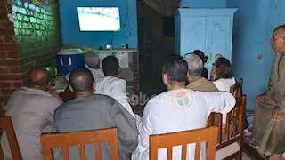 من البرازيل إلى الأقصر.. سائحتان تشجعان منتخب مصر أمام أستراليا (صور)