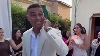 بالصور| أحمد ماجد يحتفل بـ"خطوبته" وسط الأهل والأصدقاء 