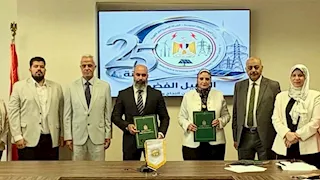 "نقل الكهرباء" توقع عقد إنشاء محطة "كيمت السخنة" بجهد 220 كيلوفولت