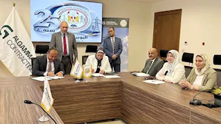 "نقل الكهرباء" توقع عقدًا لإنشاء خط جهد 500 كيلوفولت لربط مشروعات رياح خليج السويس
