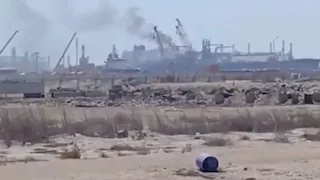 الحوثيون ينفون استهداف سفينة في ميناء دمياط 