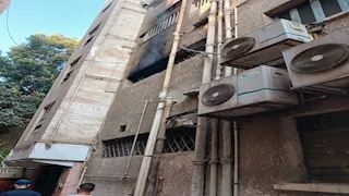 العثور على جثة متفحمة إثر حريق شقة سكنية بمصر الجديدة والنيابة تحقق