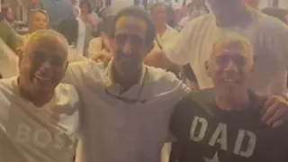 من قلب "الفان زوون".. مجدي الجلاد وعاطف عبدالفتاح ومحمد نجاتي يحتفلون بتأهل مصر لدور الـ16 بكأس العالم
