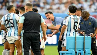 شكوى من مدرب الأرجنتين قبل مواجهة مصر في كأس العالم
