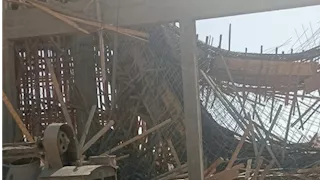 دماء تحت الأنقاض.. وفاة عامل وإصابة 5 آخرين في انهيار جزئي لمصنع بأسيوط