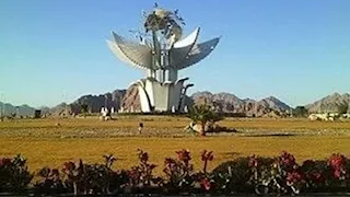 تحفة فنية في شرم الشيخ.. أيقونة السلام تروي رسالة مصر إلى العالم (صور)
