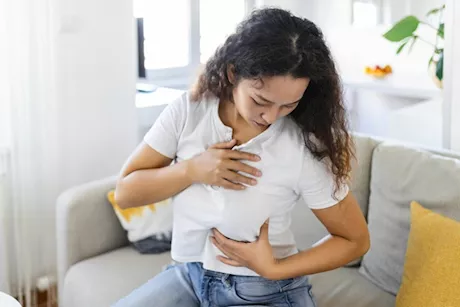  شكل الثدي بعد الأربعين.. 6 تغيرات تطرأ عليه عند النساء