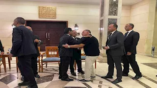 "بينهم مرتجي وأبو زيد".. أبرز الحضور في عزاء والدة طارق قنديل عضو مجلس إدارة الأهلي