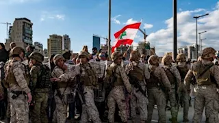 إعلام عبري: إسرائيل أبلغت لبنان بأسماء ضباط ترفض وجودهم جنوبًا