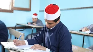 طلاب العلمي بالثانوية الأزهرية يختتمون غدا امتحانات الدور الأول